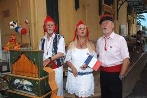 14 juillet 2016 à Menton - Animation La Manivelle à Musique dans le centre ville de Menton (06)